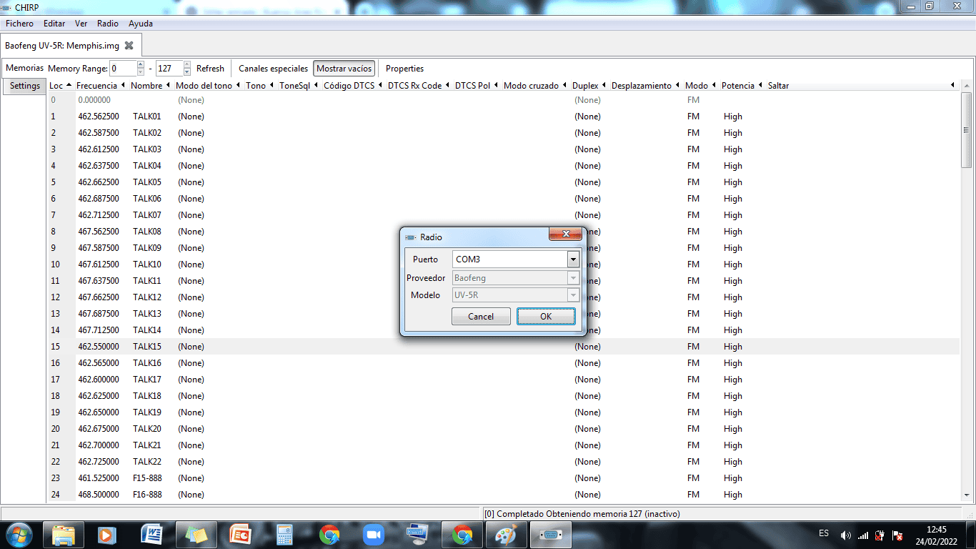 Imagen de radio BAOFENG en proceso de carga de memorias para comunicación.